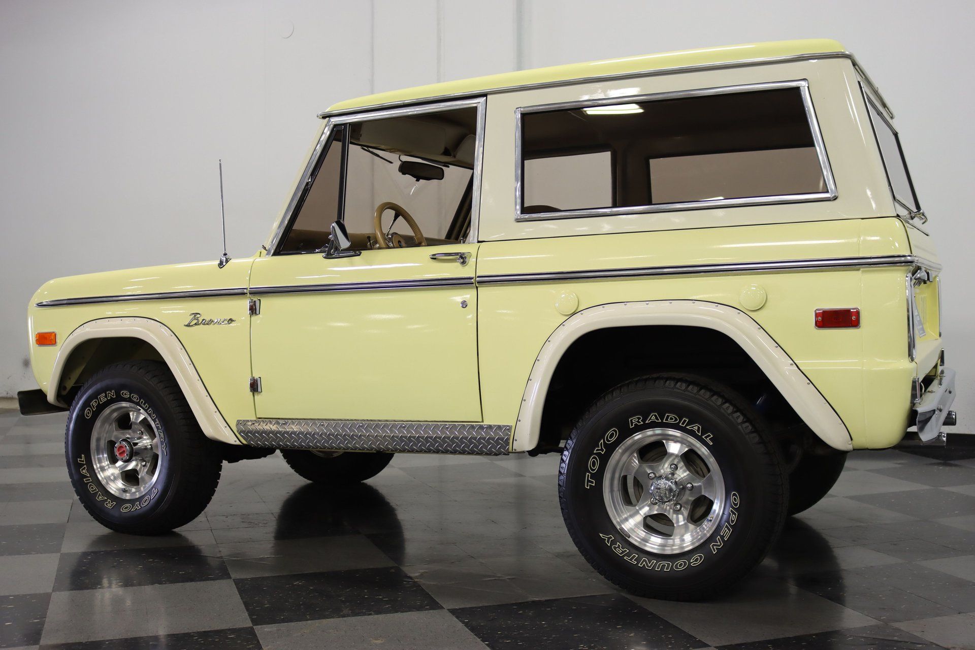 Early Bronco Is A Ford Off-Roading Icon