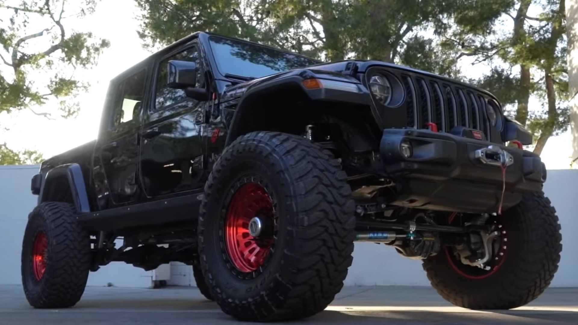 Jeep Gladiator Demon Destroys Mud Tires