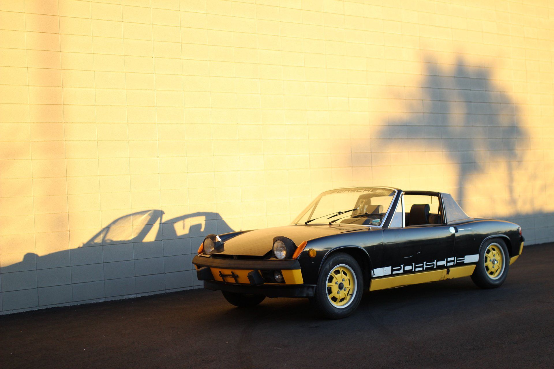 porsche-914-brought-back-to-life-in-thorough-restoration