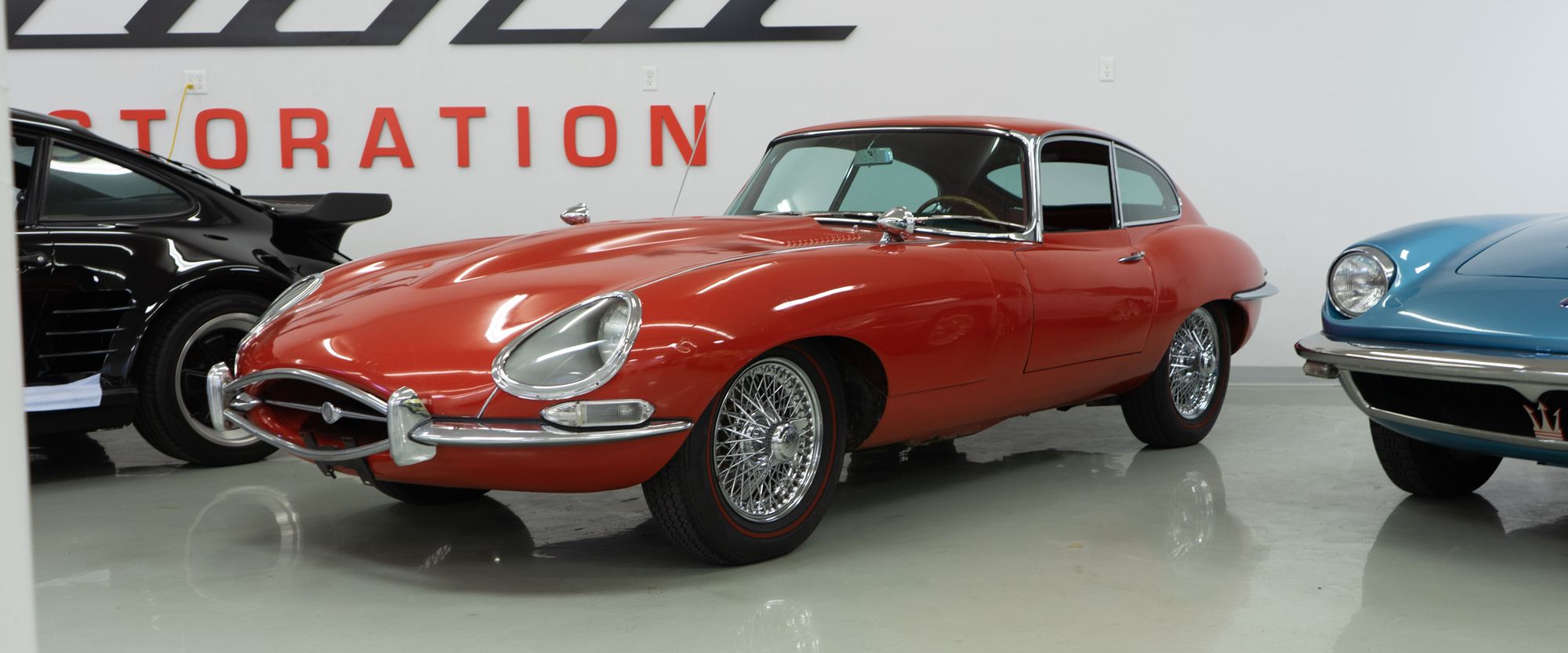 Jaguar's Electric E-Type Marries '60s Sex Appeal and Tomorrow's Tech - The  New York Times