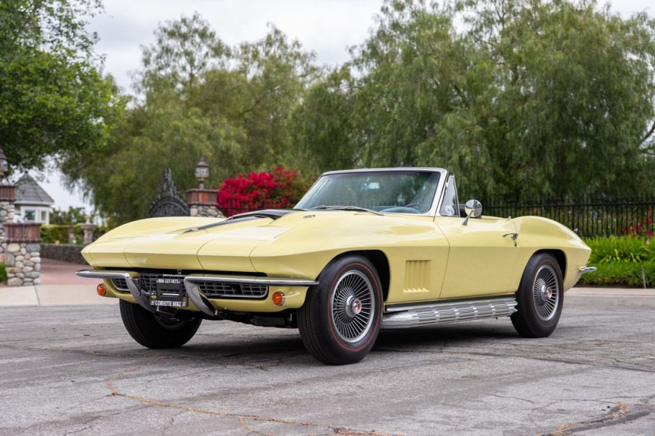 Gorgeous 1967 Corvette Roadster