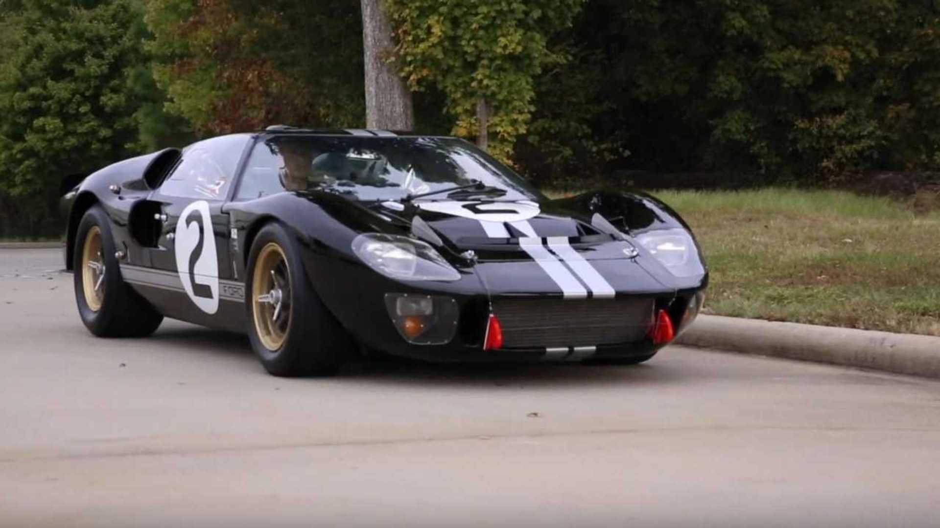 1966 No.2 Ford GT40 MKII-A P/1046 — Shoot for Details