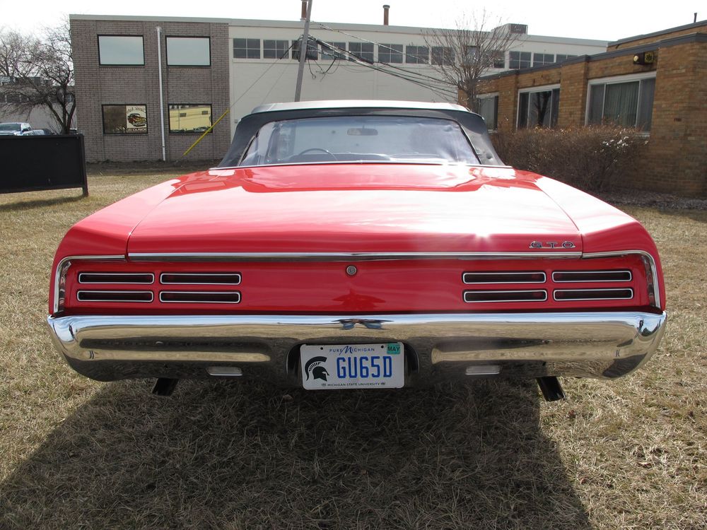 Look Fine In This 1967 Pontiac GTO Convertible Tribute