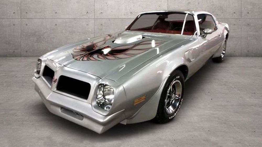 1976 Pontiac Trans Am Is A Super-Clean Show Car