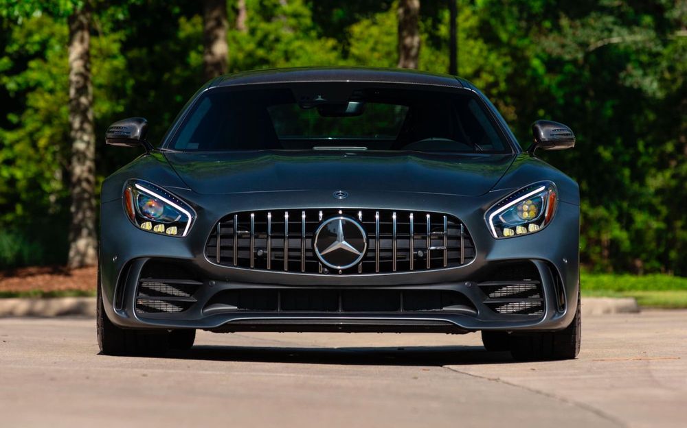 2019 Mercedes AMG GT R Is Loaded With Performance And Style