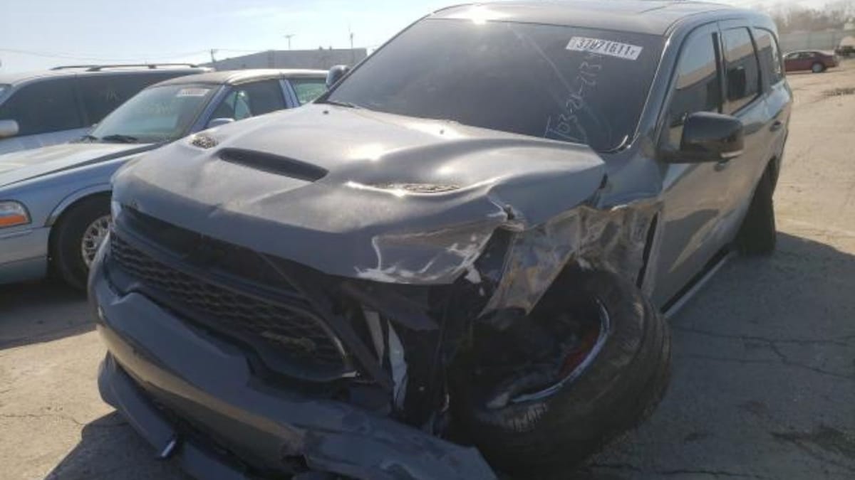 Dead: 1 Dodge Durango Hellcat