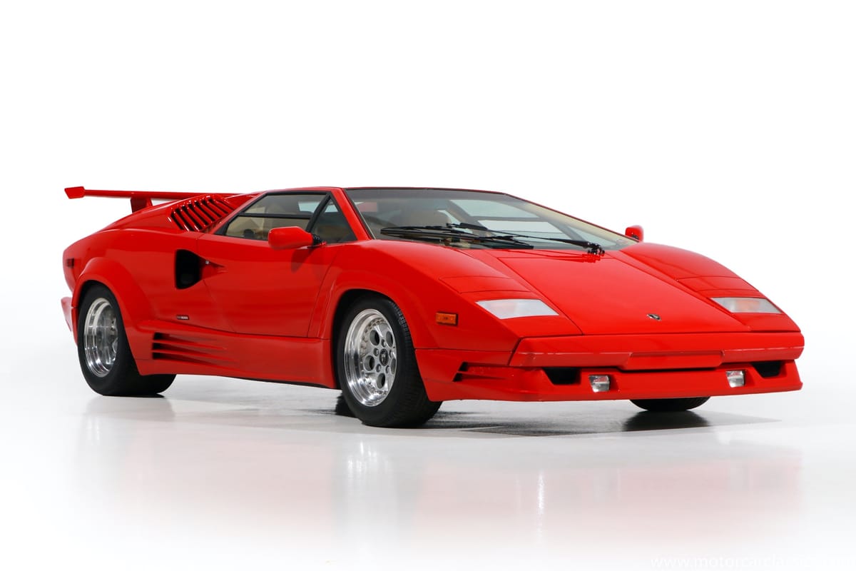 1989 Lamborghini Countach Shows Low Miles With V12