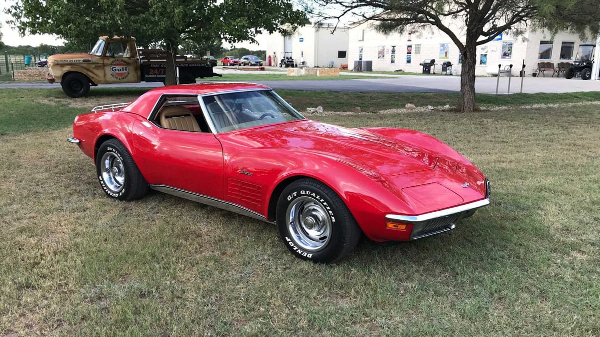 Dual-Top 1970 Chevrolet Corvette Is Ready For Any Road Trip