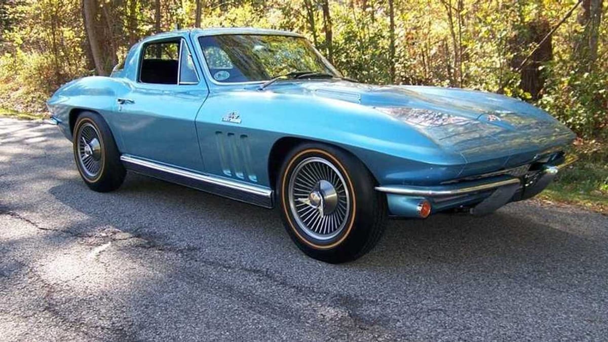 Big Tank 1966 Corvette Sparks Bidding Frenzy At Auction