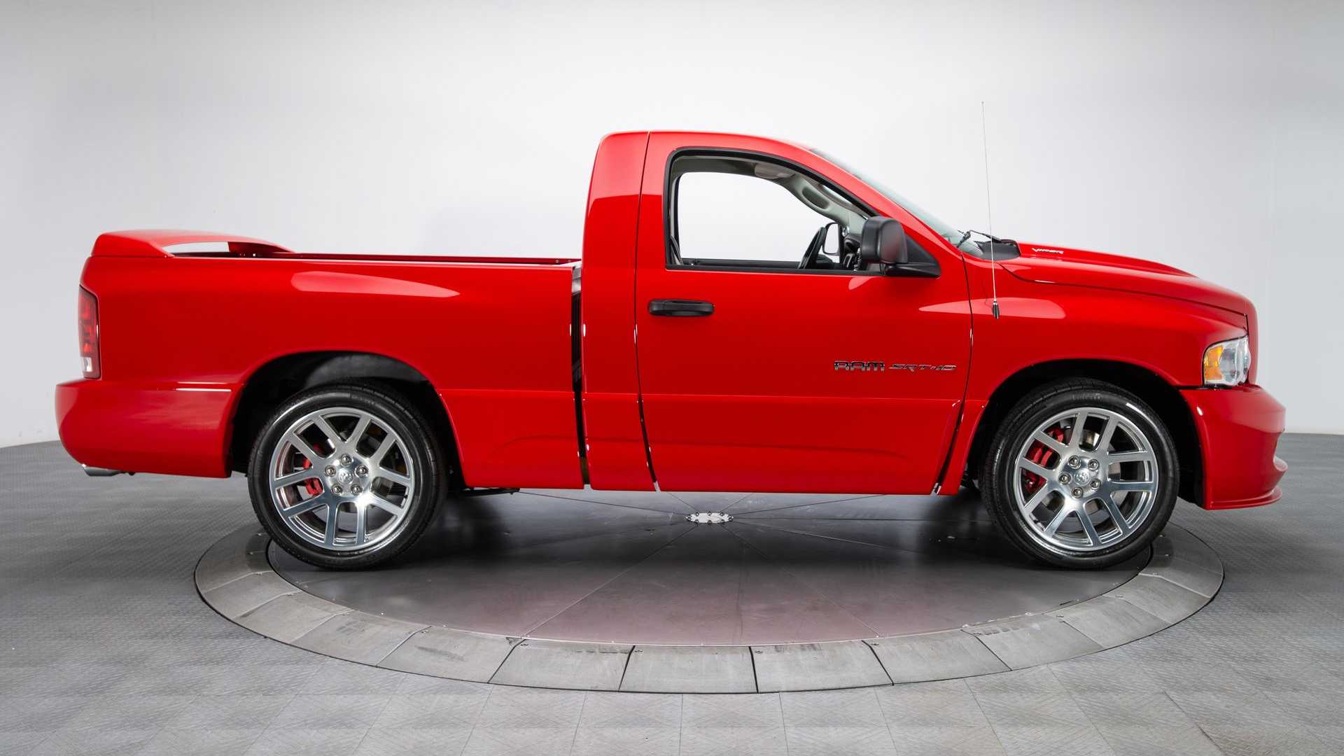 Dodge Ram srt 10 2004