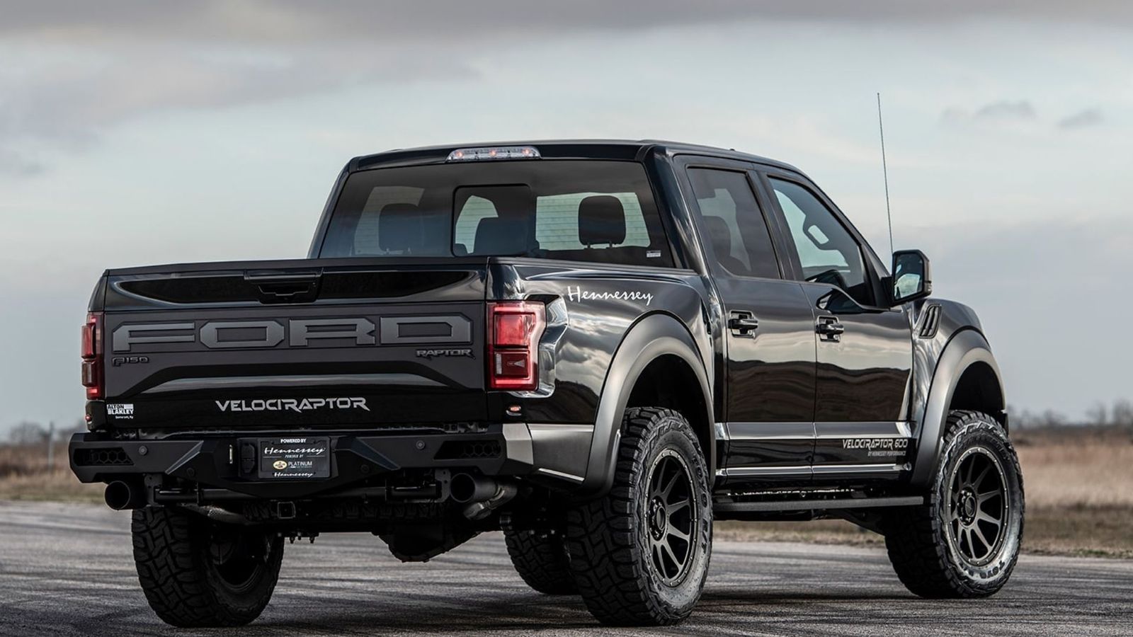 Joe Rogan Owns A Hennessey Velociraptor 600