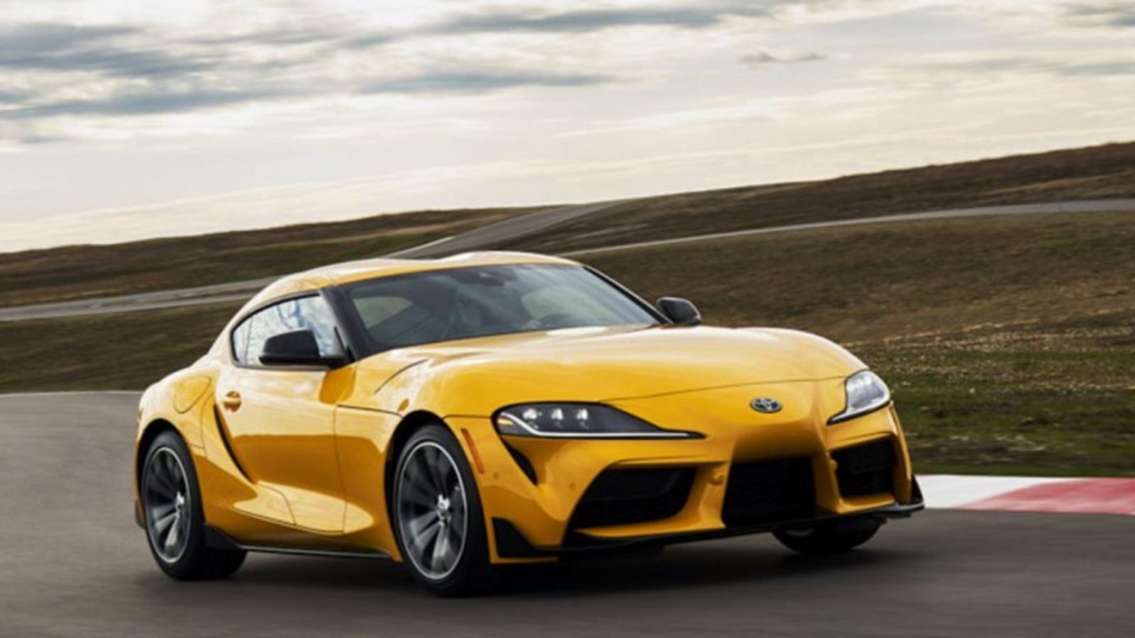 2023 Toyota Supra Might Get Stick Shift