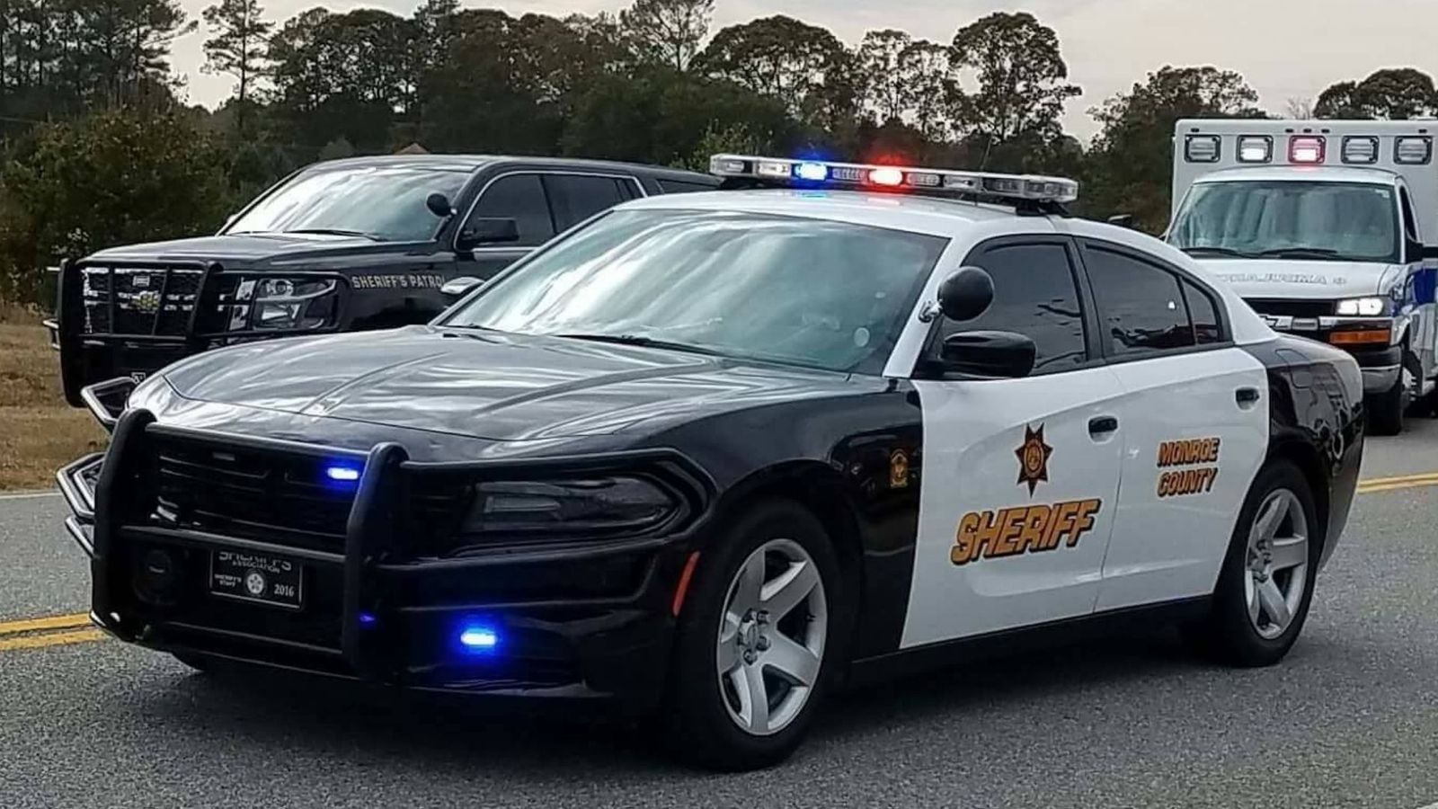 Dodge Charger Crashes During Georgia Police Chase