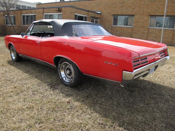 Look Fine In This 1967 Pontiac GTO Convertible Tribute