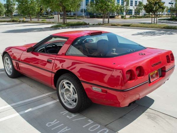 Like-new 1990 Chevrolet Corvette Zr-1 Has Just 450 Miles