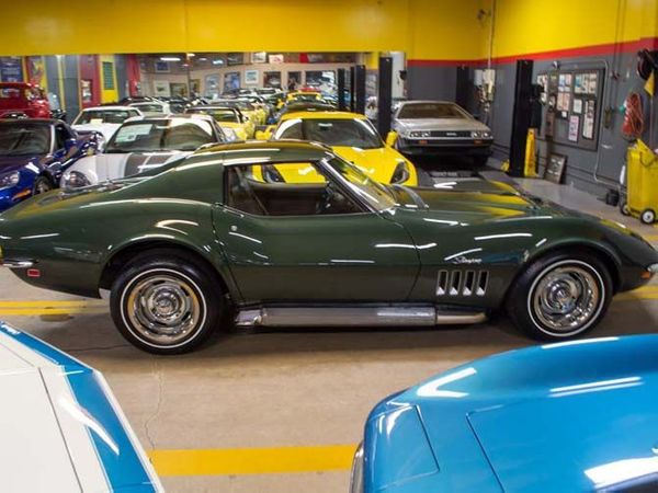 Restored 1969 Chevrolet Corvette Looks Great With Factory Sidepipes