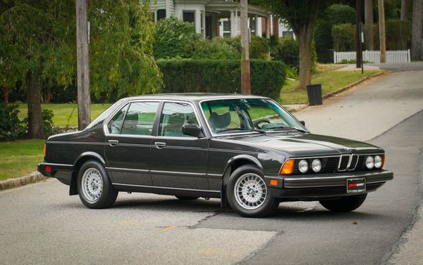 One-Owner 1987 BMW E23 L7 Is A Gem From The 1980s