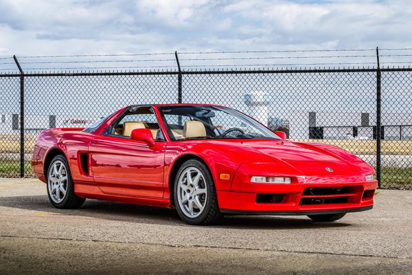 1996 Acura NSX Amazes Japanese Enthusiasts