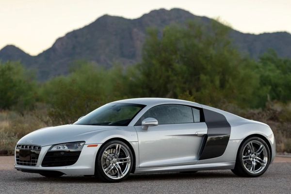 Cascio Motors Selling 2k Mile Audi R8 6-Speed