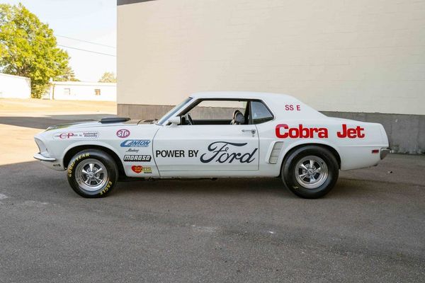 GAA Is Selling A Pair Of Rare Cobra Jets